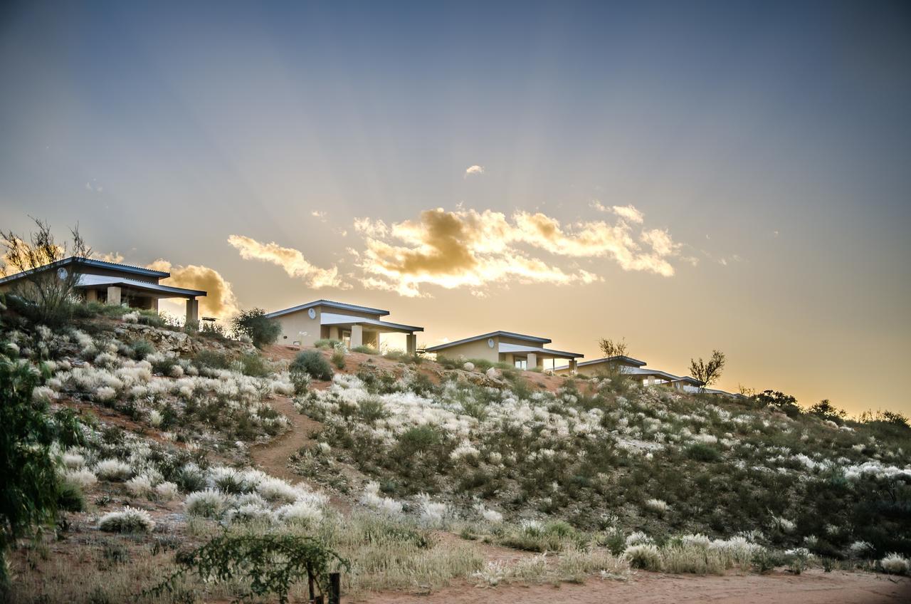 Kgalagadi Lodge Askham Bagian luar foto