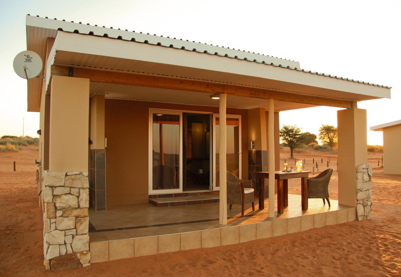 Kgalagadi Lodge Askham Bagian luar foto