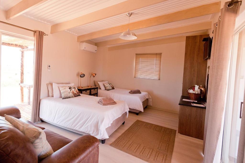 Kgalagadi Lodge Askham Bagian luar foto