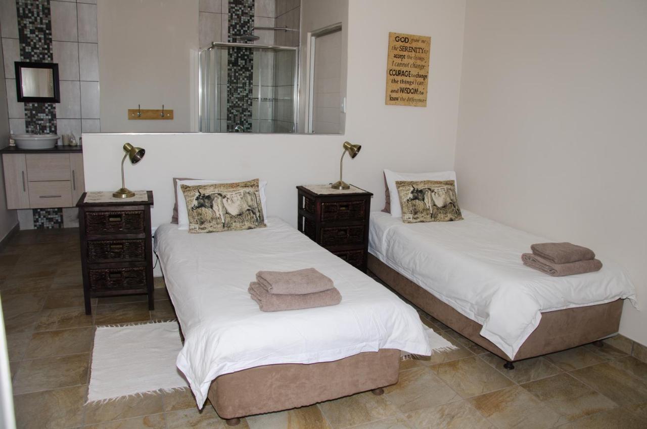 Kgalagadi Lodge Askham Bagian luar foto